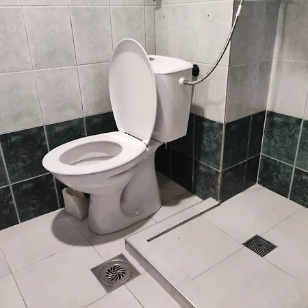 33 Skopjee Apartament *